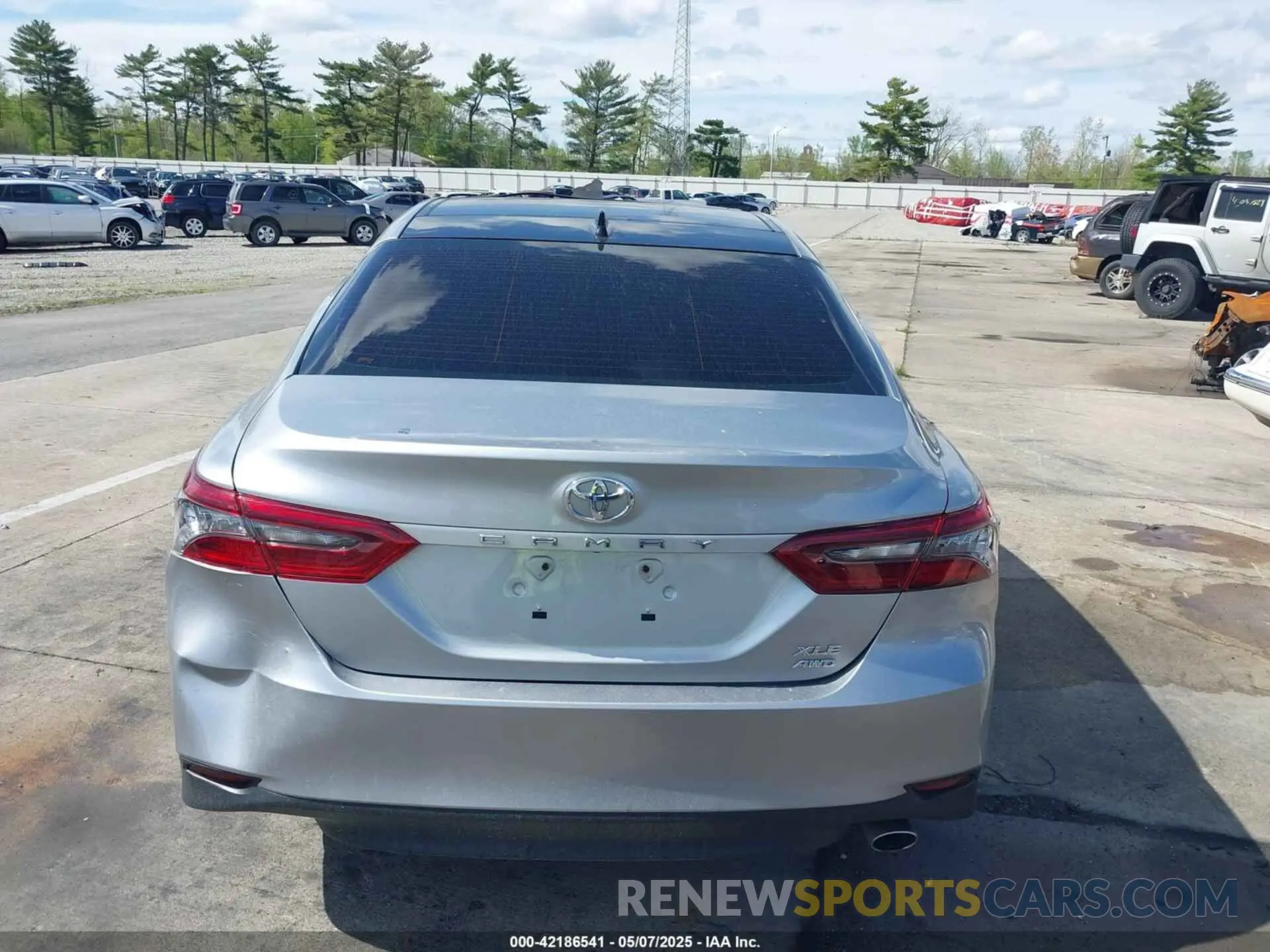 15 Photograph of a damaged car 4T1F11BK3NU054495 TOYOTA CAMRY 2022