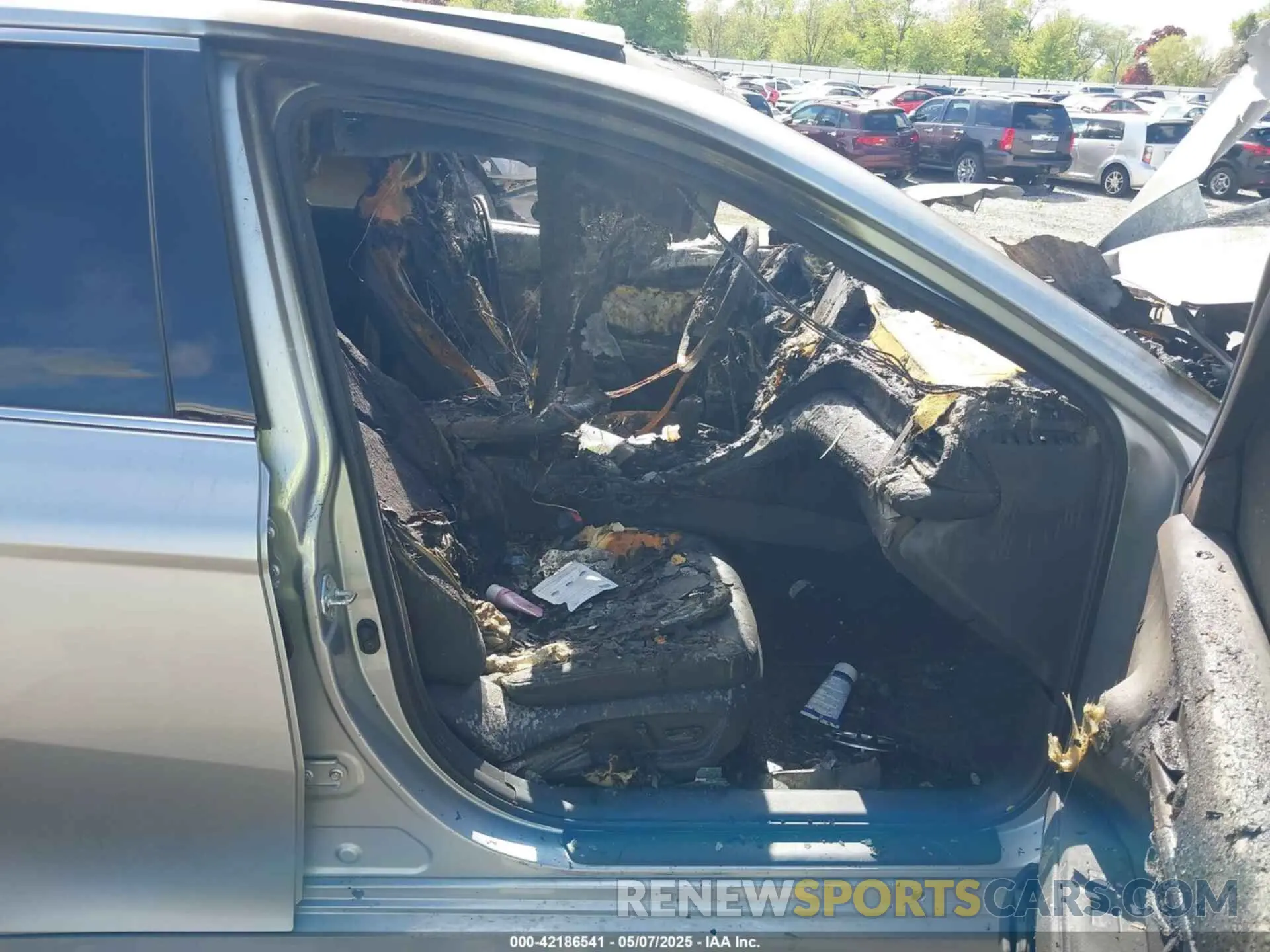 5 Photograph of a damaged car 4T1F11BK3NU054495 TOYOTA CAMRY 2022