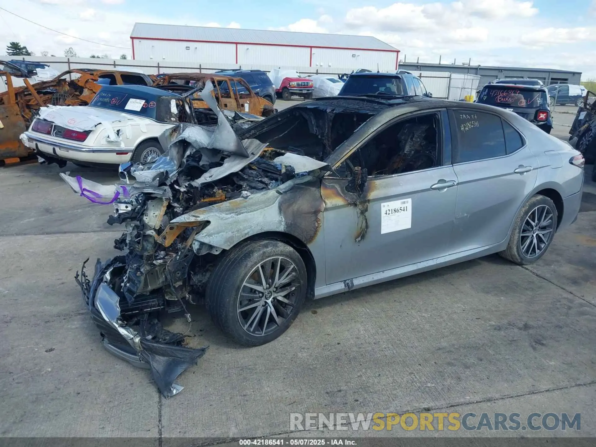 6 Photograph of a damaged car 4T1F11BK3NU054495 TOYOTA CAMRY 2022