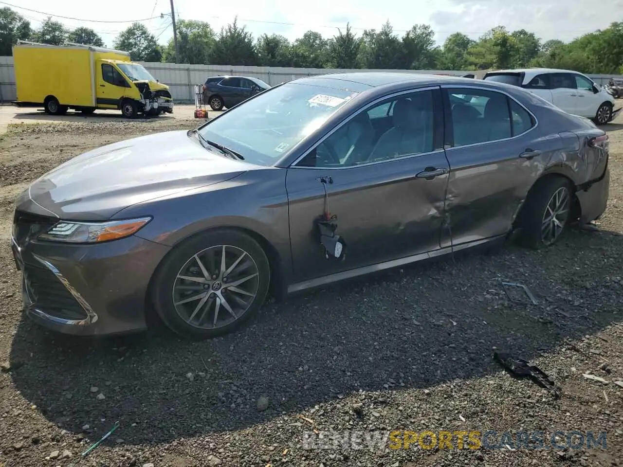 1 Photograph of a damaged car 4T1F11BK7NU065547 TOYOTA CAMRY 2022