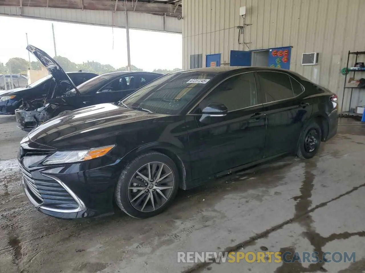 1 Photograph of a damaged car 4T1F31AK0NU588940 TOYOTA CAMRY 2022