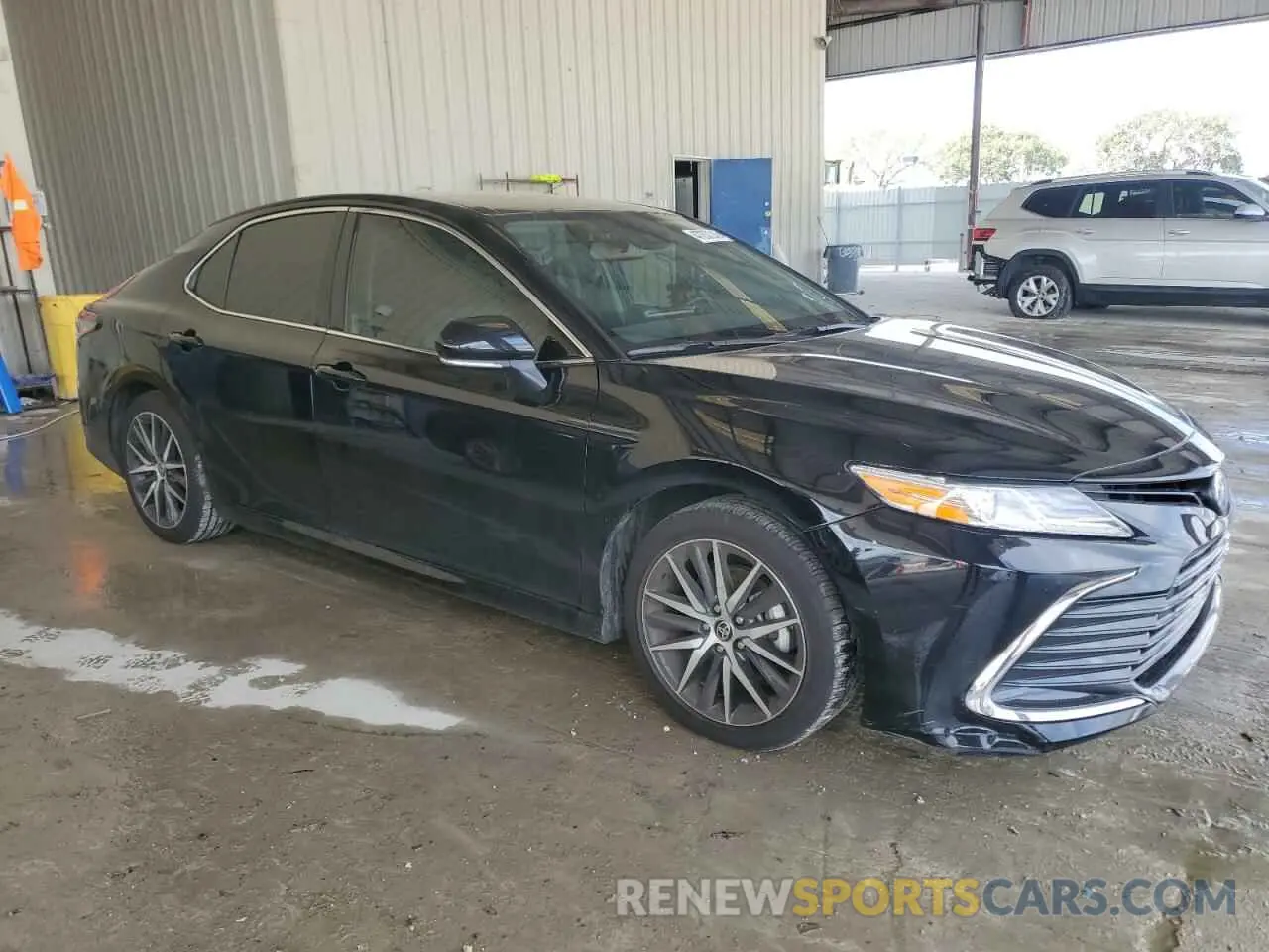 4 Photograph of a damaged car 4T1F31AK0NU588940 TOYOTA CAMRY 2022