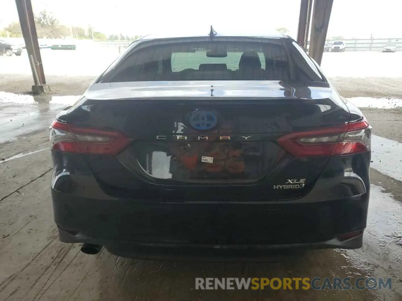 6 Photograph of a damaged car 4T1F31AK0NU588940 TOYOTA CAMRY 2022