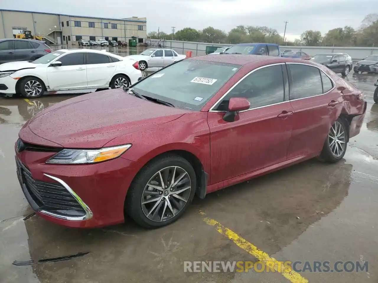 1 Photograph of a damaged car 4T1F31AK1NU578658 TOYOTA CAMRY 2022