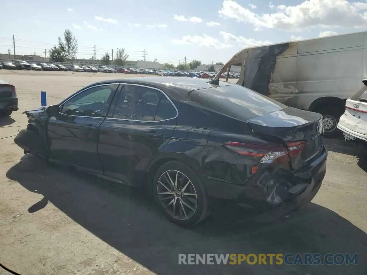 2 Photograph of a damaged car 4T1F31AK2NU571217 TOYOTA CAMRY 2022