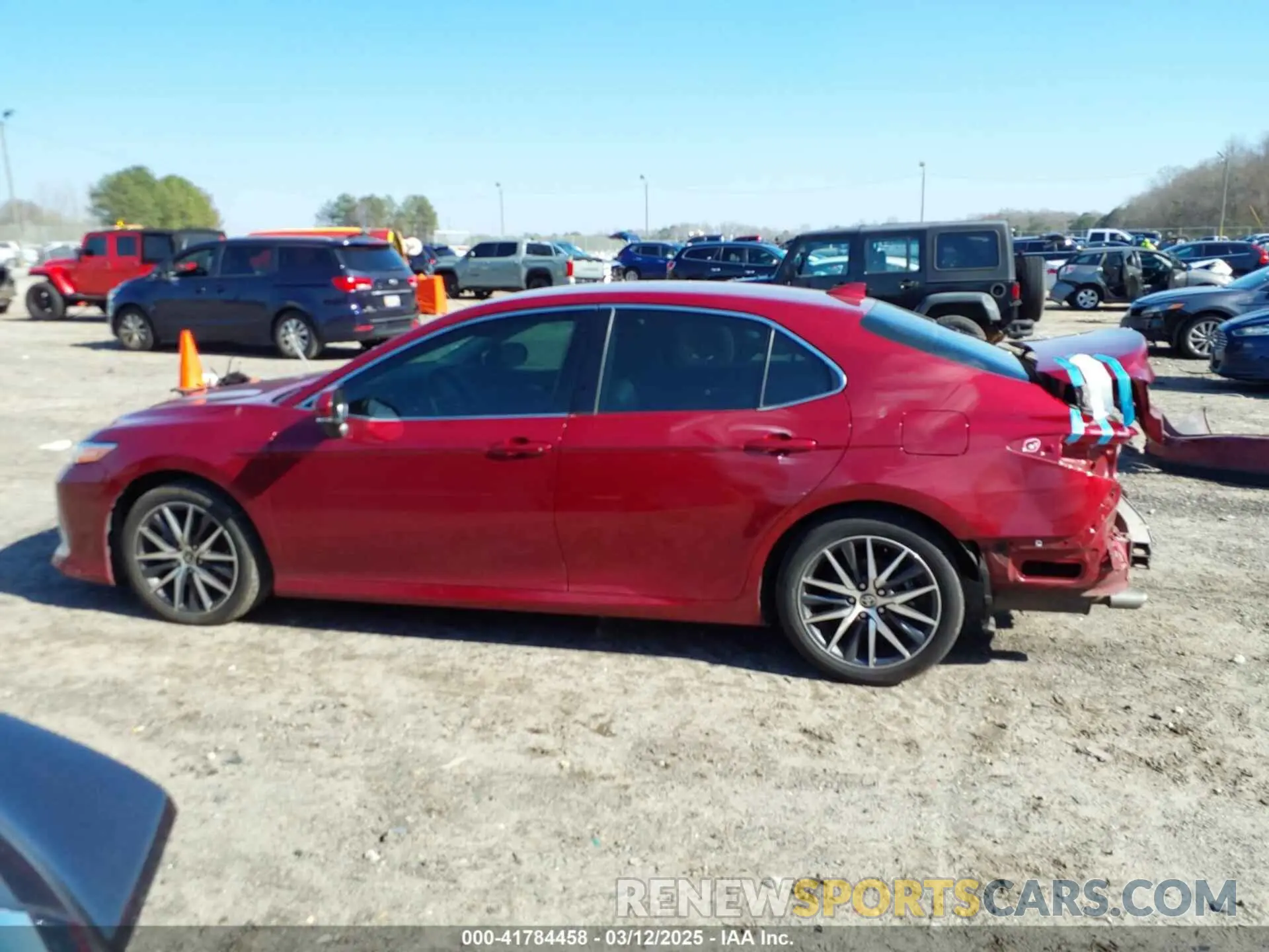 15 Photograph of a damaged car 4T1F31AK2NU576207 TOYOTA CAMRY 2022