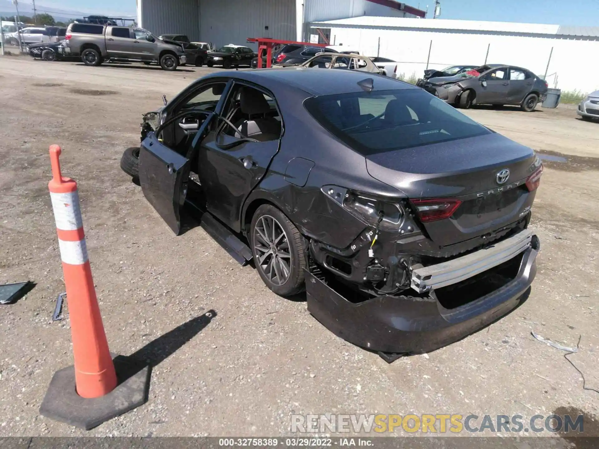 3 Photograph of a damaged car 4T1F31AK2NU578734 TOYOTA CAMRY 2022