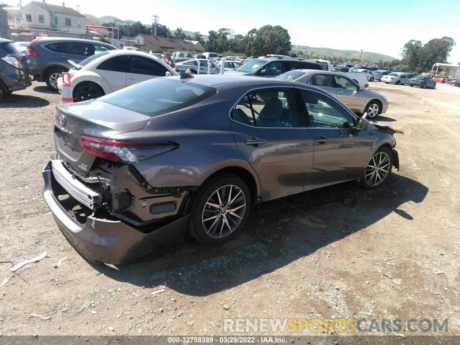 4 Photograph of a damaged car 4T1F31AK2NU578734 TOYOTA CAMRY 2022