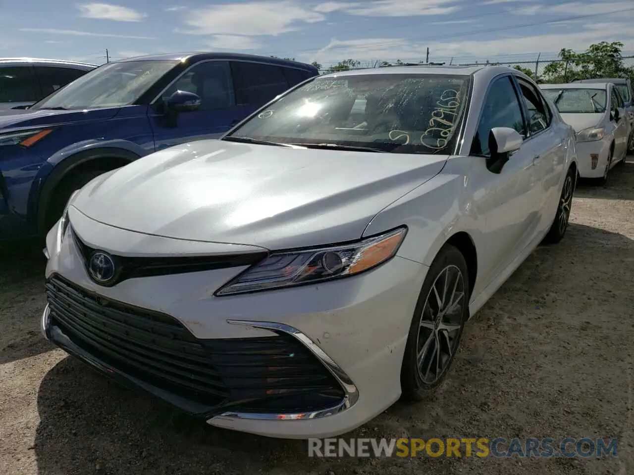 2 Photograph of a damaged car 4T1F31AK3NU572652 TOYOTA CAMRY 2022