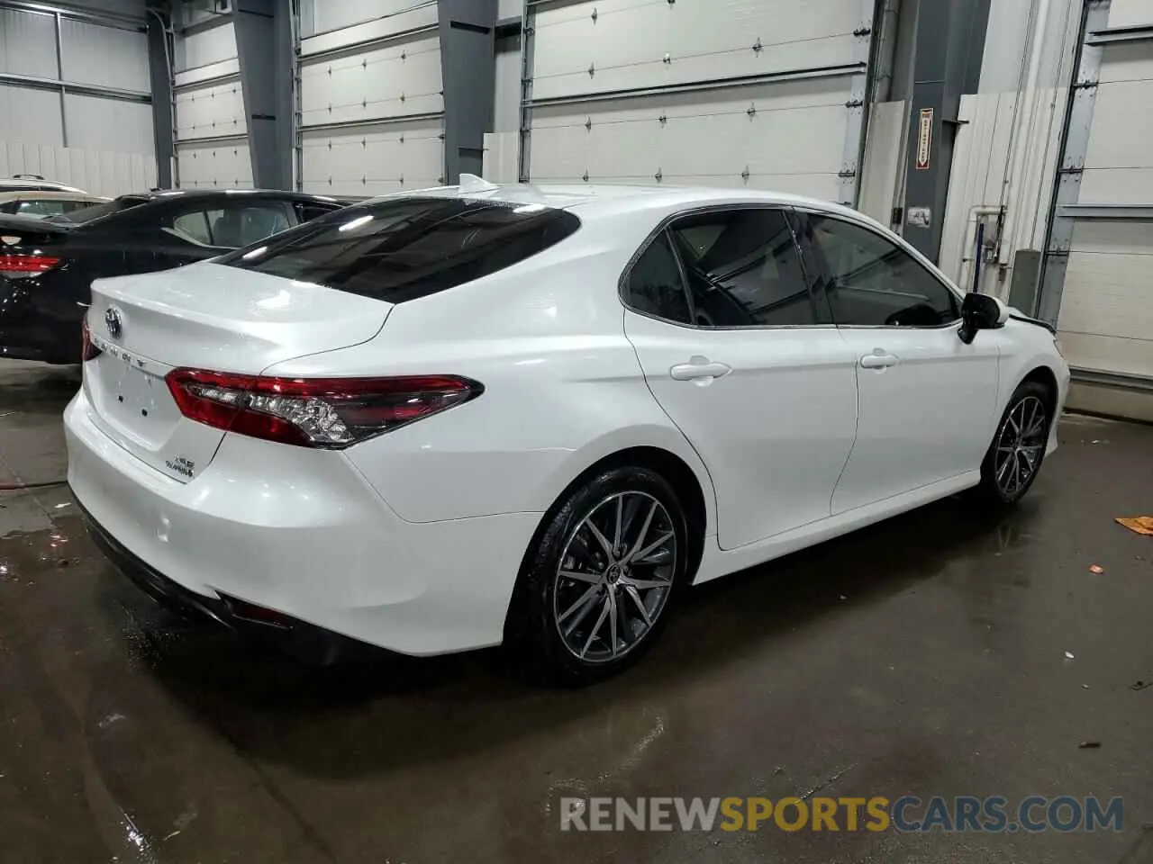 3 Photograph of a damaged car 4T1F31AK3NU582596 TOYOTA CAMRY 2022
