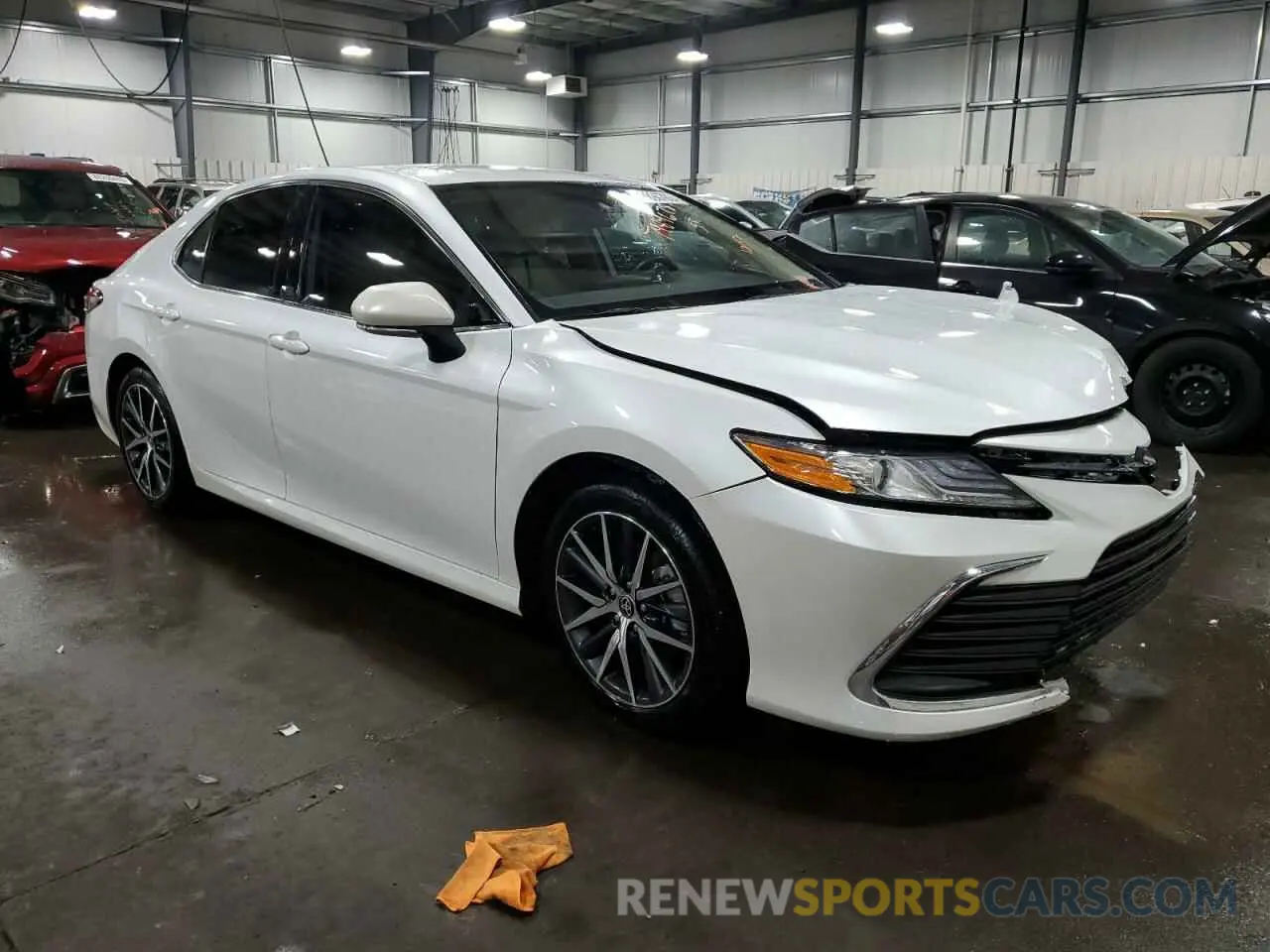 4 Photograph of a damaged car 4T1F31AK3NU582596 TOYOTA CAMRY 2022
