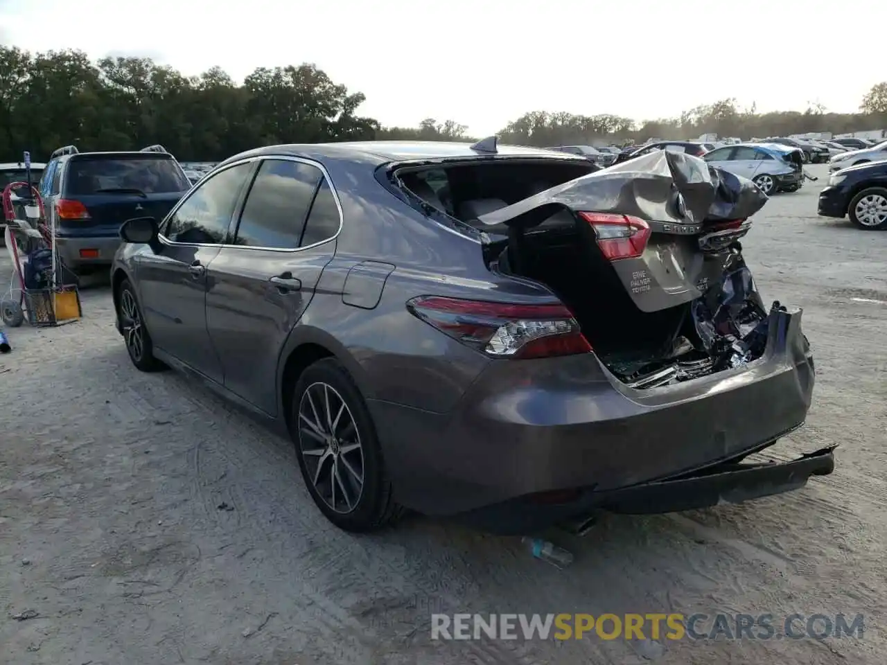 3 Photograph of a damaged car 4T1F31AK4NU571185 TOYOTA CAMRY 2022