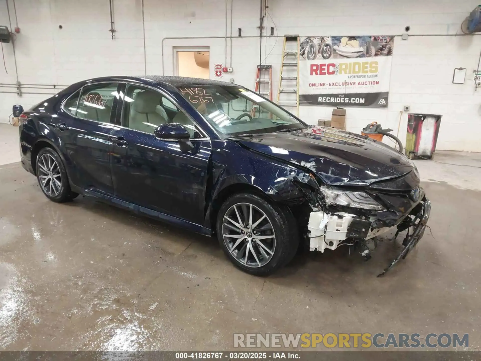 1 Photograph of a damaged car 4T1F31AK4NU579884 TOYOTA CAMRY 2022