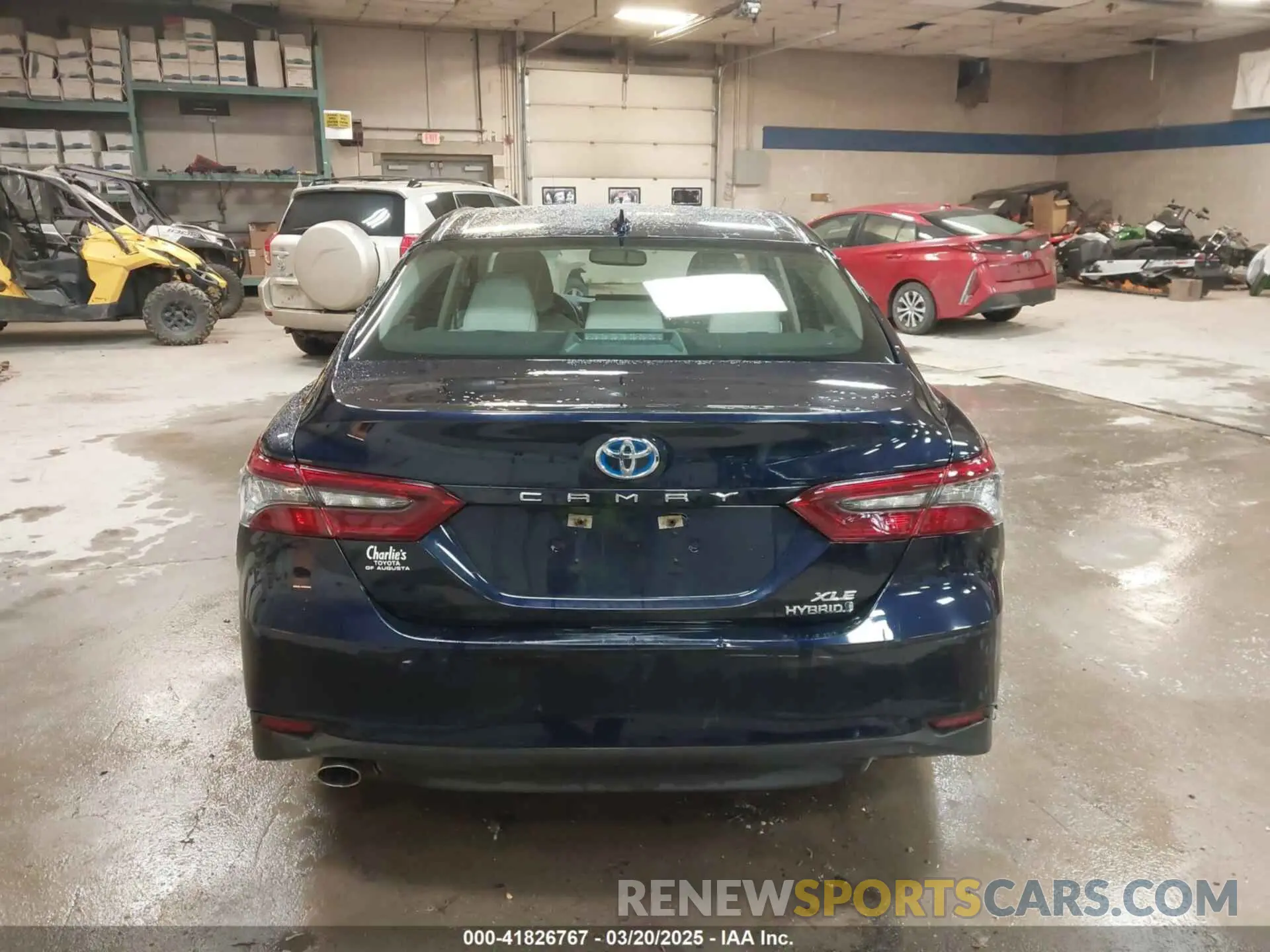 17 Photograph of a damaged car 4T1F31AK4NU579884 TOYOTA CAMRY 2022