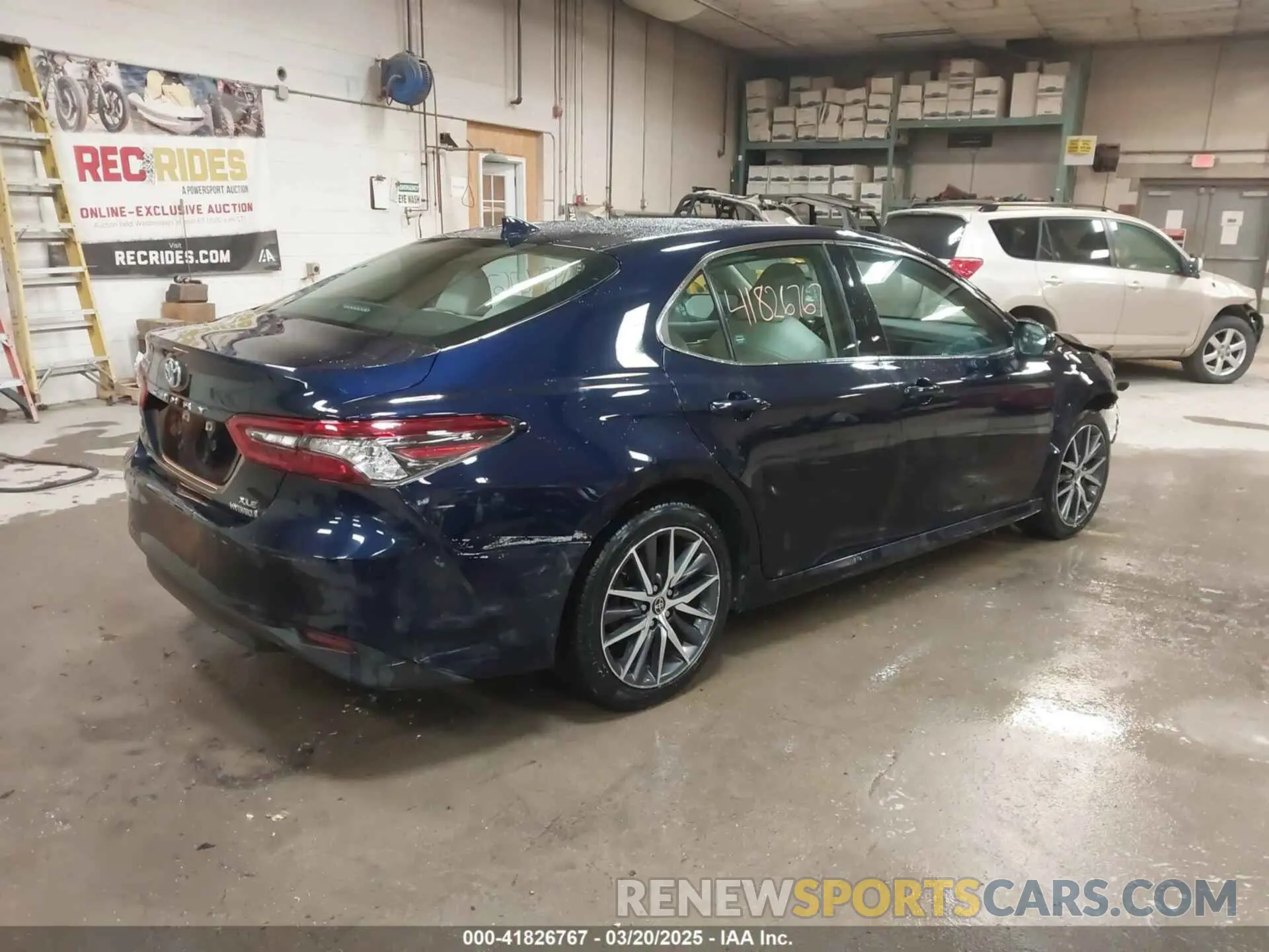 4 Photograph of a damaged car 4T1F31AK4NU579884 TOYOTA CAMRY 2022