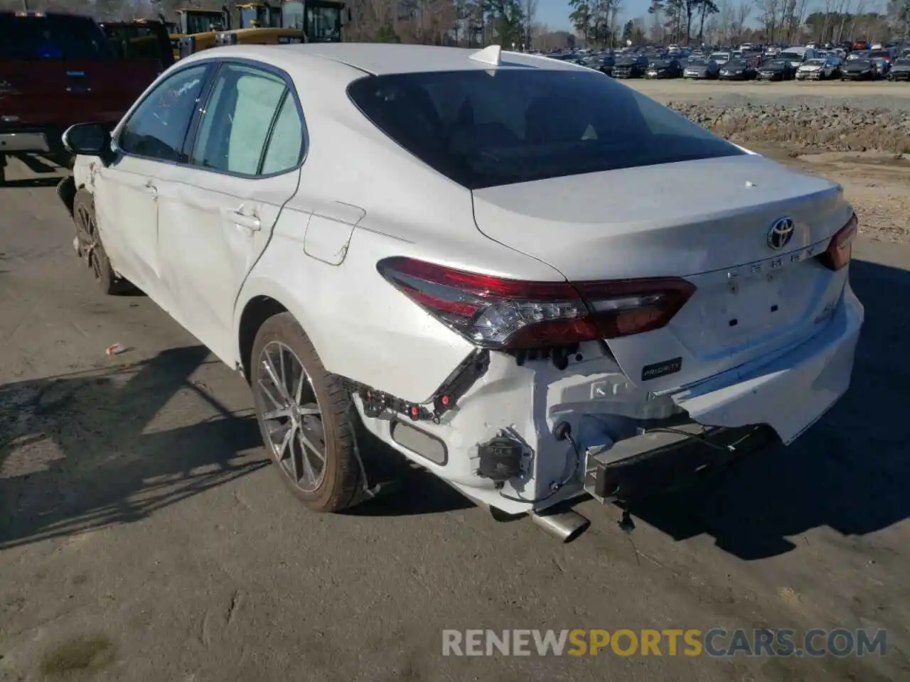 3 Photograph of a damaged car 4T1F31AK6NU579854 TOYOTA CAMRY 2022