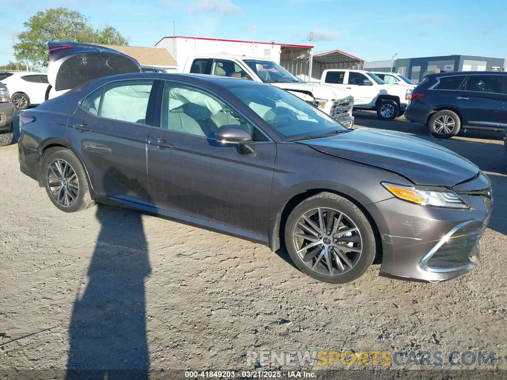 1 Photograph of a damaged car 4T1F31AK7NU575845 TOYOTA CAMRY 2022