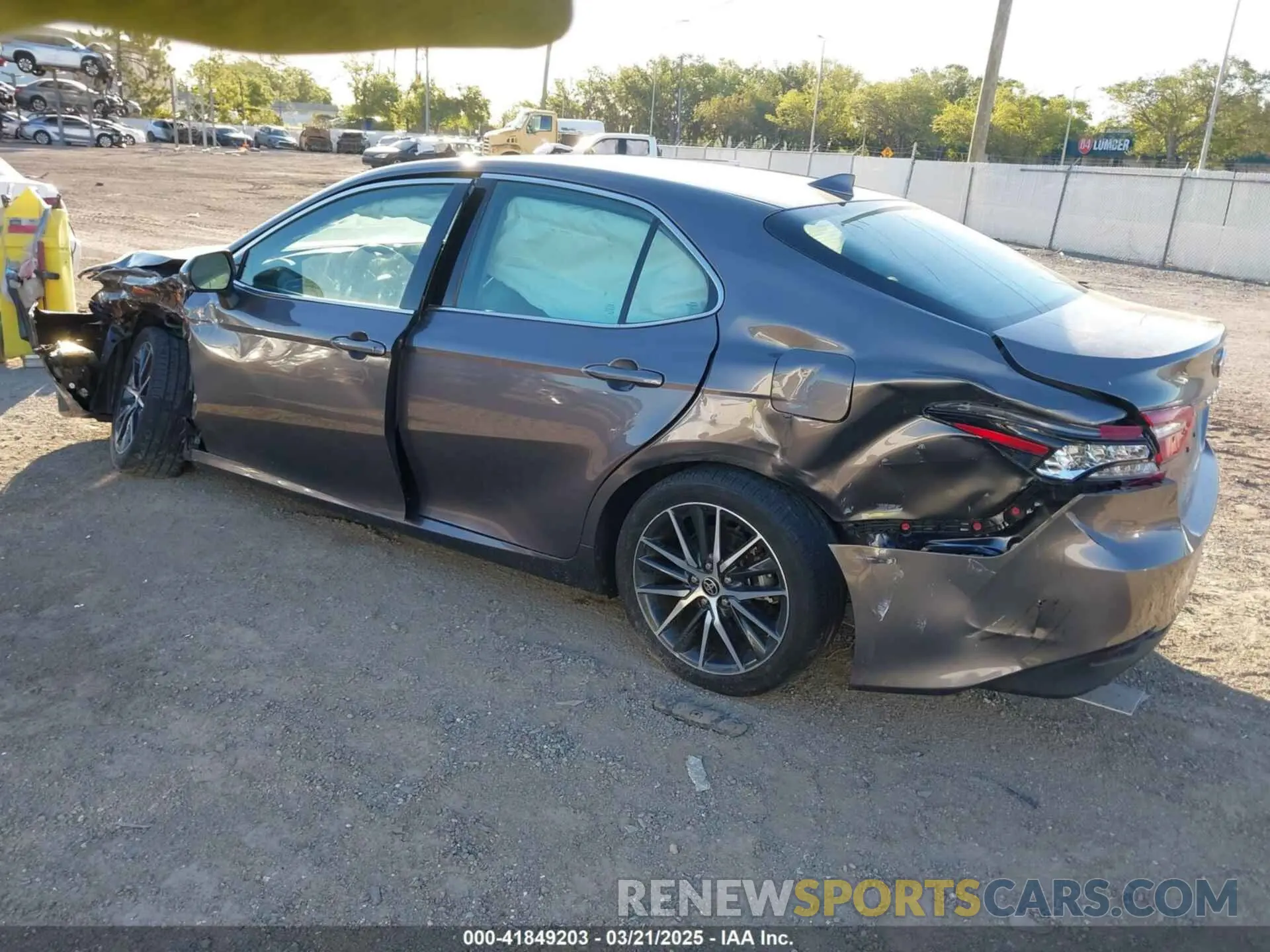 3 Photograph of a damaged car 4T1F31AK7NU575845 TOYOTA CAMRY 2022