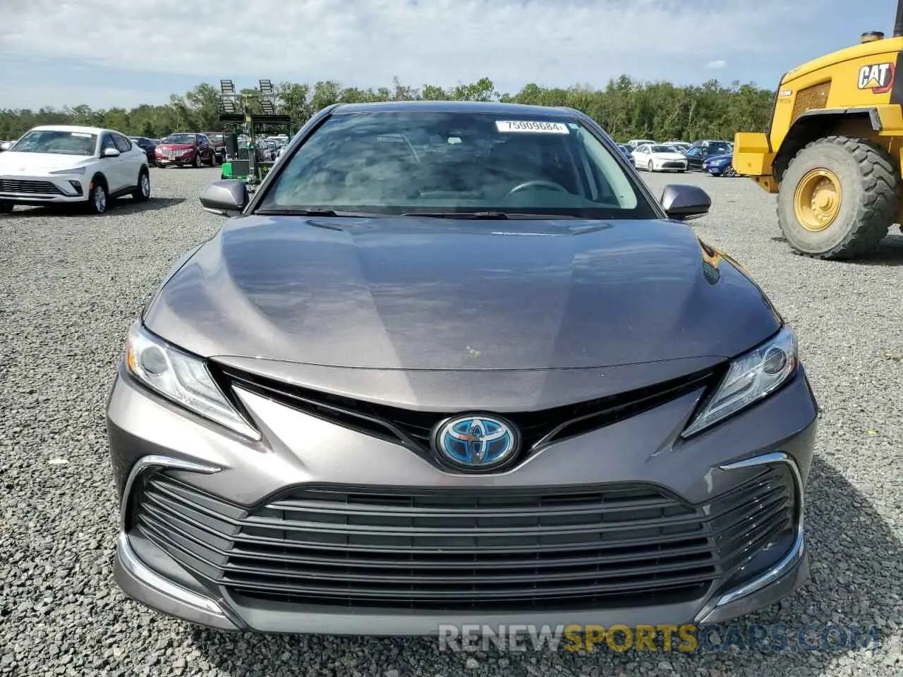5 Photograph of a damaged car 4T1F31AK7NU575957 TOYOTA CAMRY 2022