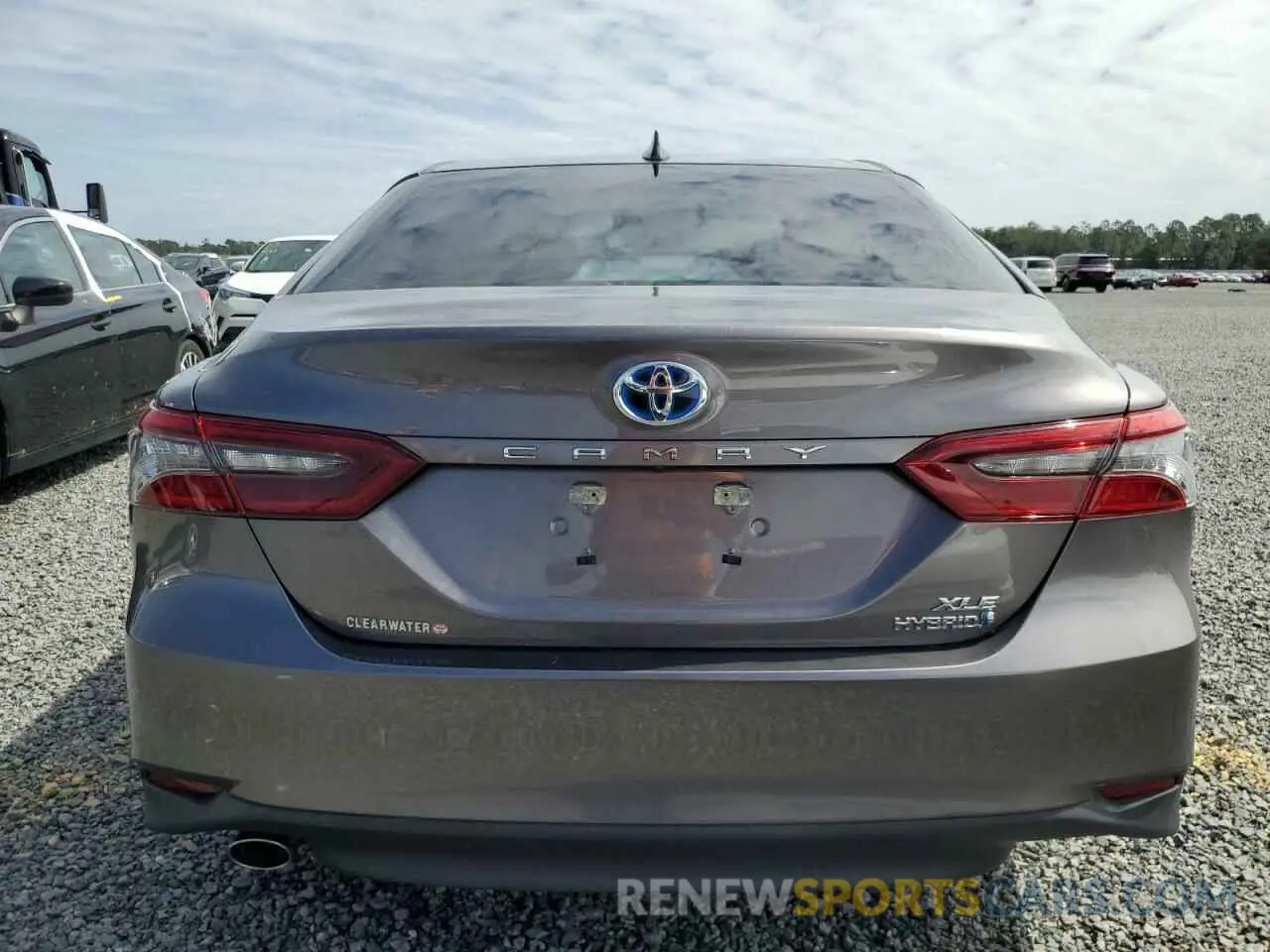 6 Photograph of a damaged car 4T1F31AK7NU575957 TOYOTA CAMRY 2022