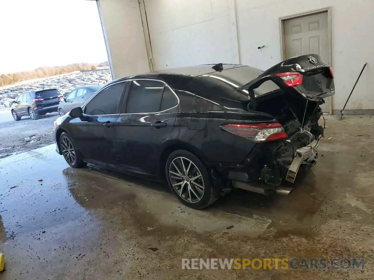 2 Photograph of a damaged car 4T1F31AK7NU577997 TOYOTA CAMRY 2022