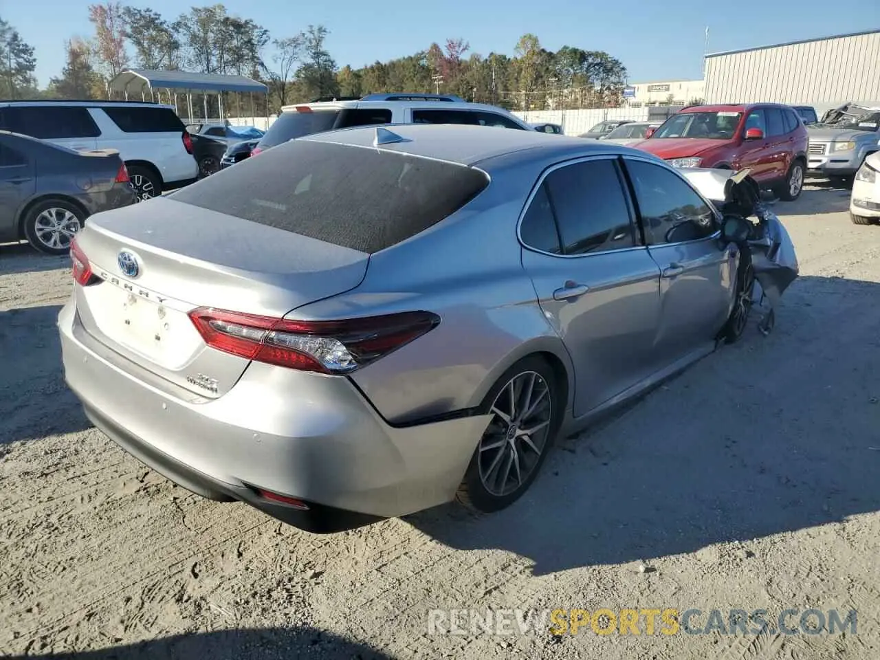 3 Photograph of a damaged car 4T1F31AK8NU577233 TOYOTA CAMRY 2022