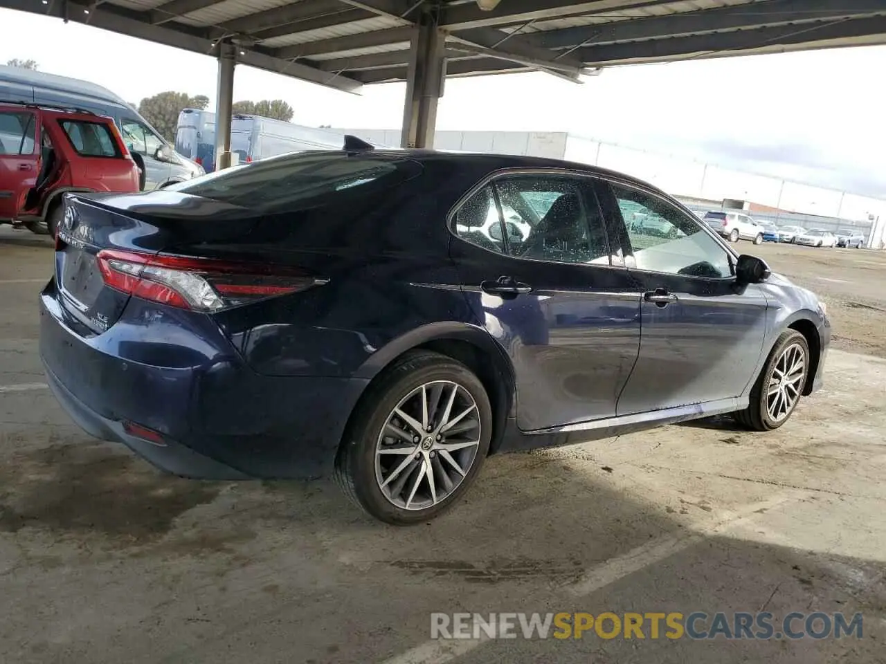 3 Photograph of a damaged car 4T1F31AK8NU589589 TOYOTA CAMRY 2022