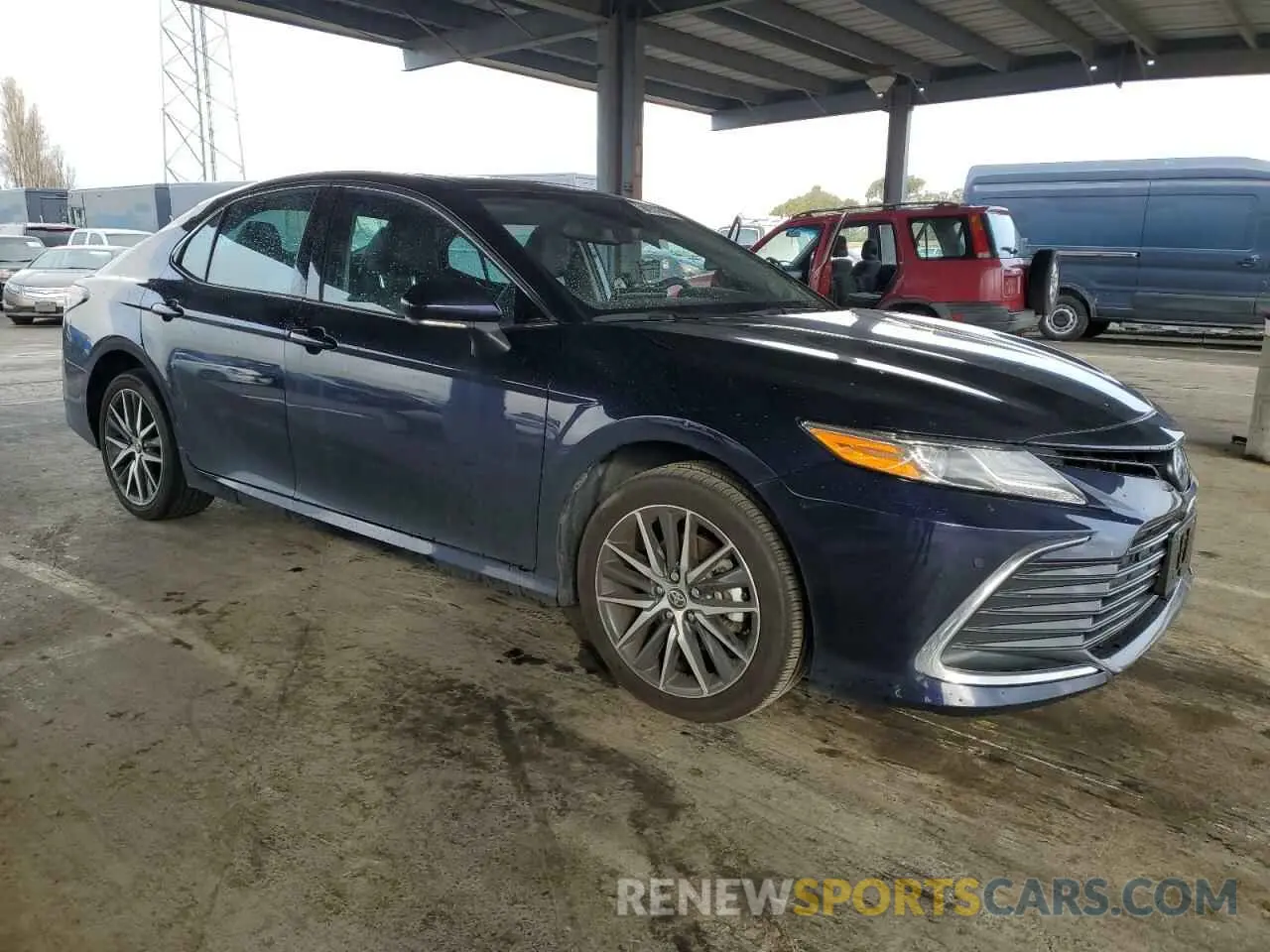 4 Photograph of a damaged car 4T1F31AK8NU589589 TOYOTA CAMRY 2022