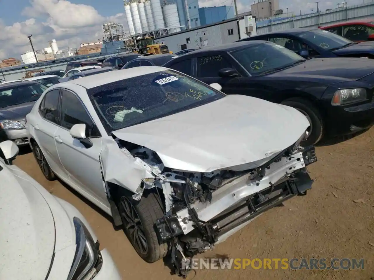 1 Photograph of a damaged car 4T1F31AK9NU575880 TOYOTA CAMRY 2022