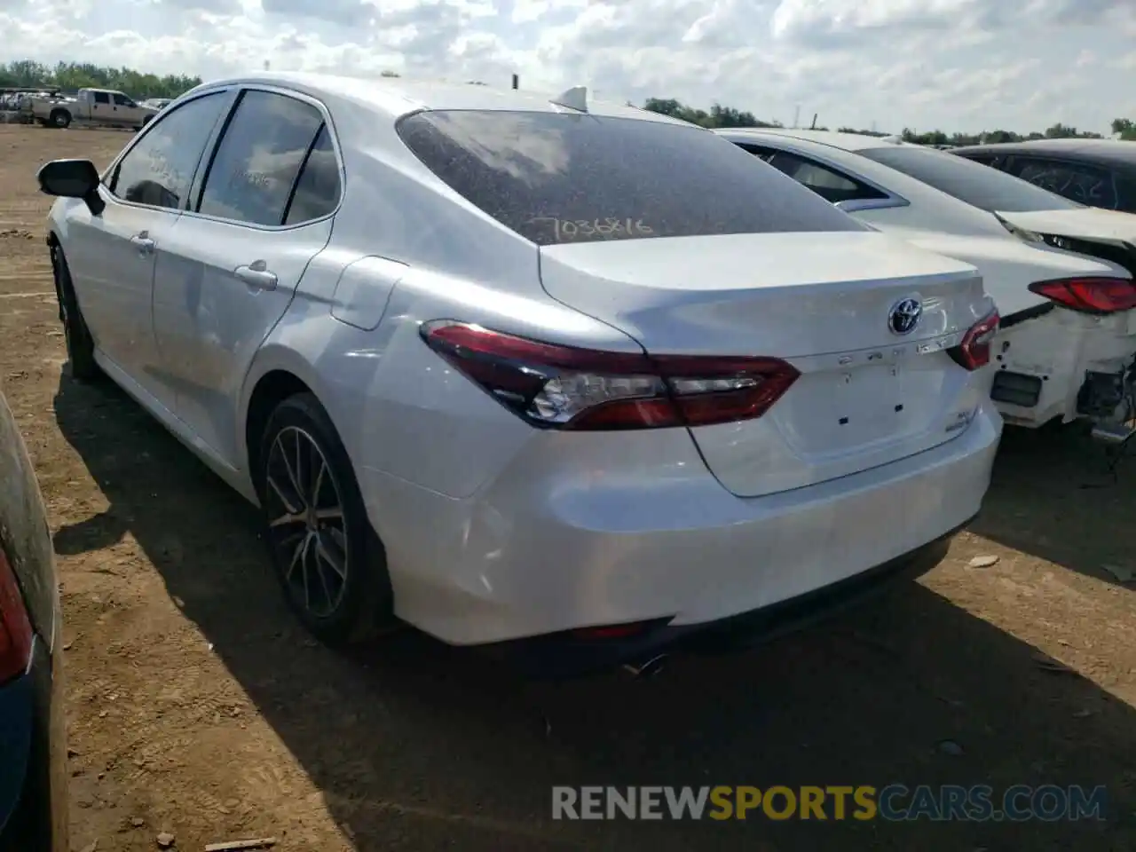 3 Photograph of a damaged car 4T1F31AK9NU575880 TOYOTA CAMRY 2022