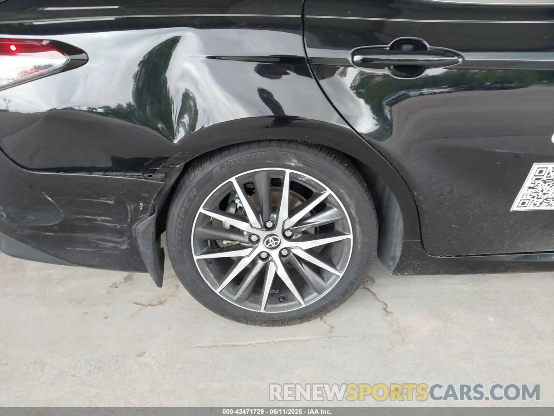 6 Photograph of a damaged car 4T1F31AK9NU586250 TOYOTA CAMRY 2022