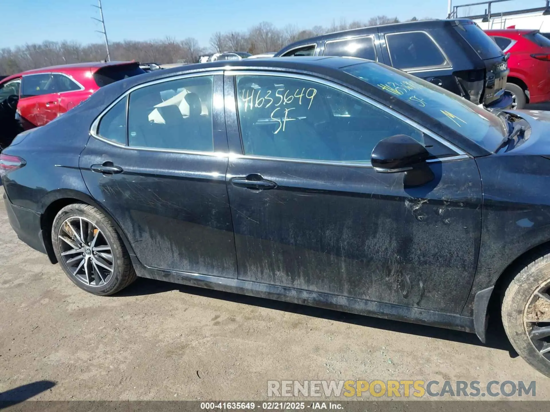 13 Photograph of a damaged car 4T1F31AKXNU045580 TOYOTA CAMRY 2022