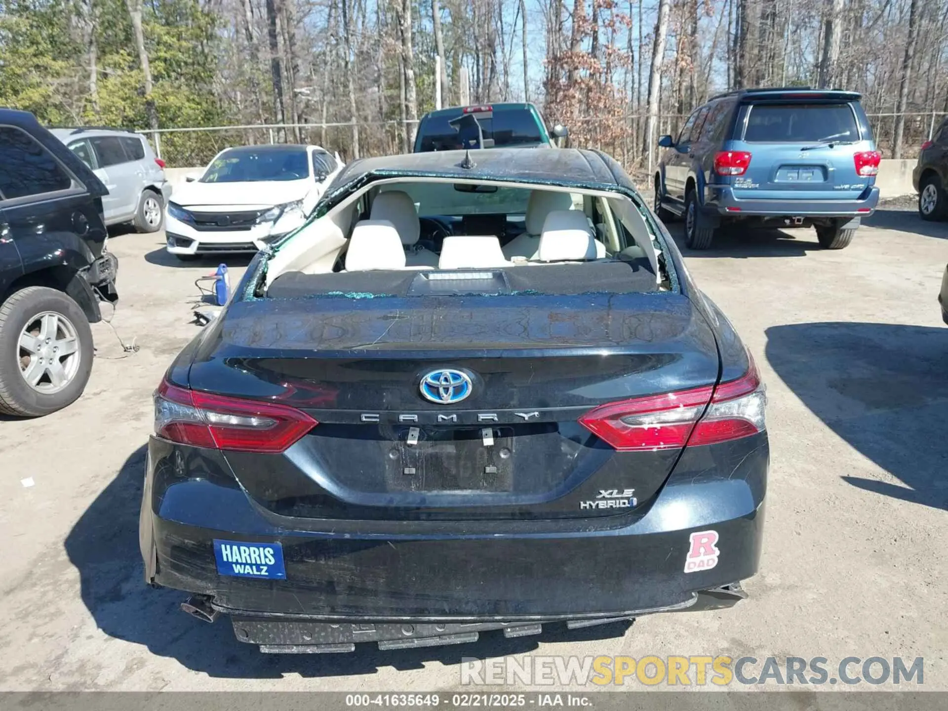 16 Photograph of a damaged car 4T1F31AKXNU045580 TOYOTA CAMRY 2022