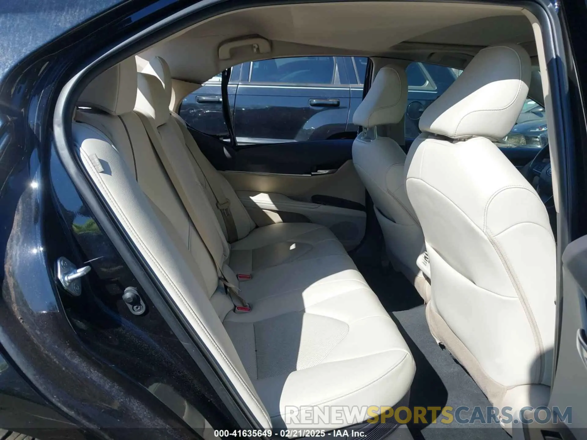 8 Photograph of a damaged car 4T1F31AKXNU045580 TOYOTA CAMRY 2022