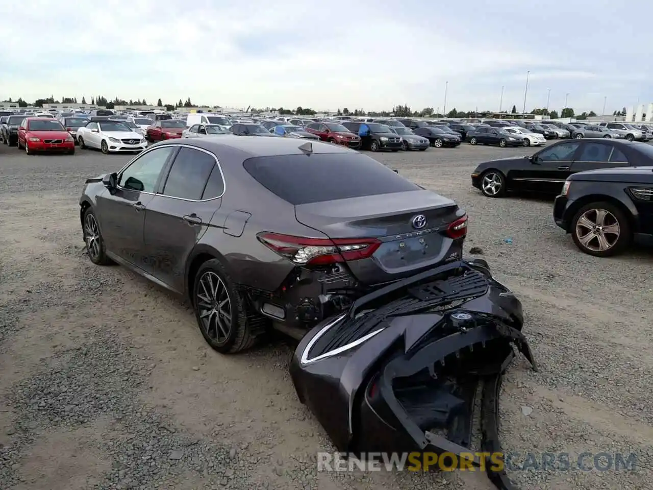 3 Photograph of a damaged car 4T1F31AKXNU571207 TOYOTA CAMRY 2022