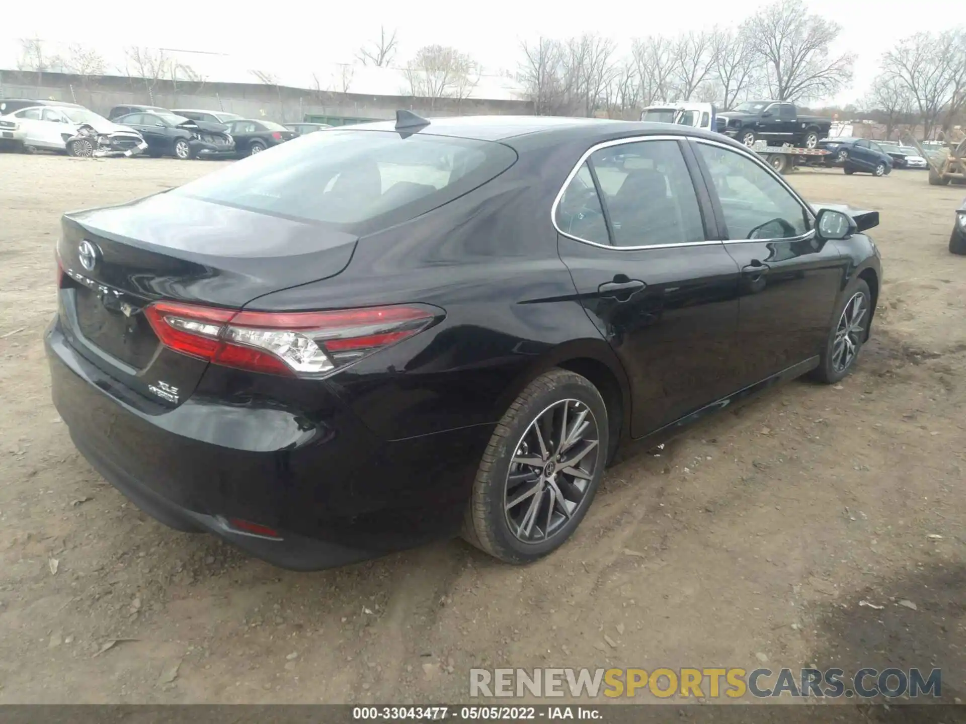 4 Photograph of a damaged car 4T1F31AKXNU579078 TOYOTA CAMRY 2022