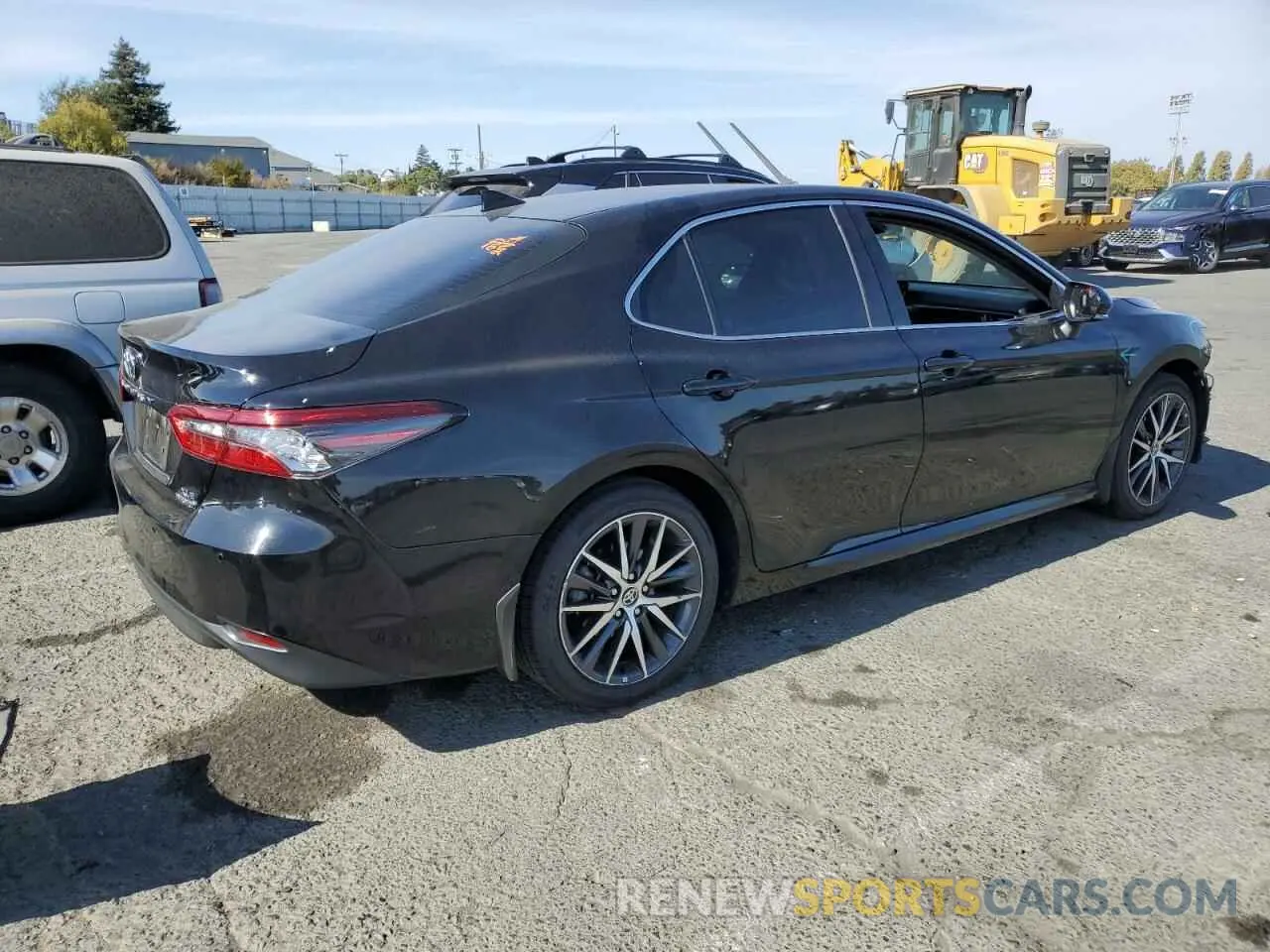 3 Photograph of a damaged car 4T1F31AKXNU589626 TOYOTA CAMRY 2022