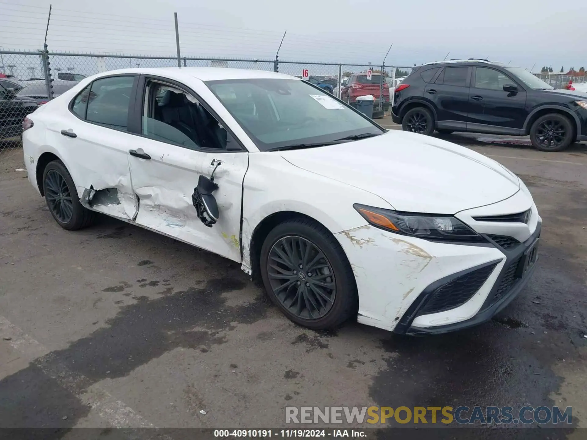 1 Photograph of a damaged car 4T1G11AK0NU012520 TOYOTA CAMRY 2022