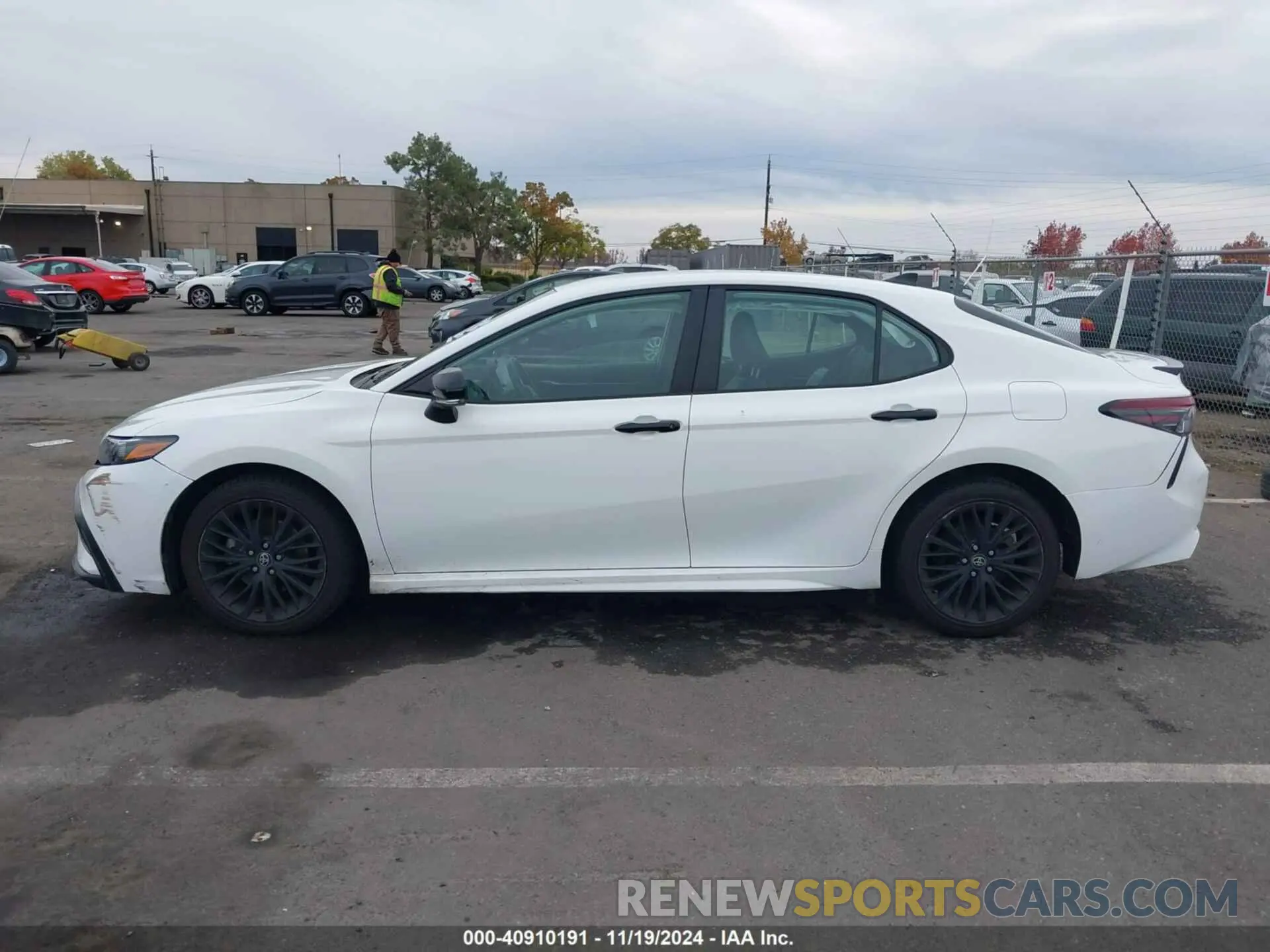 14 Photograph of a damaged car 4T1G11AK0NU012520 TOYOTA CAMRY 2022