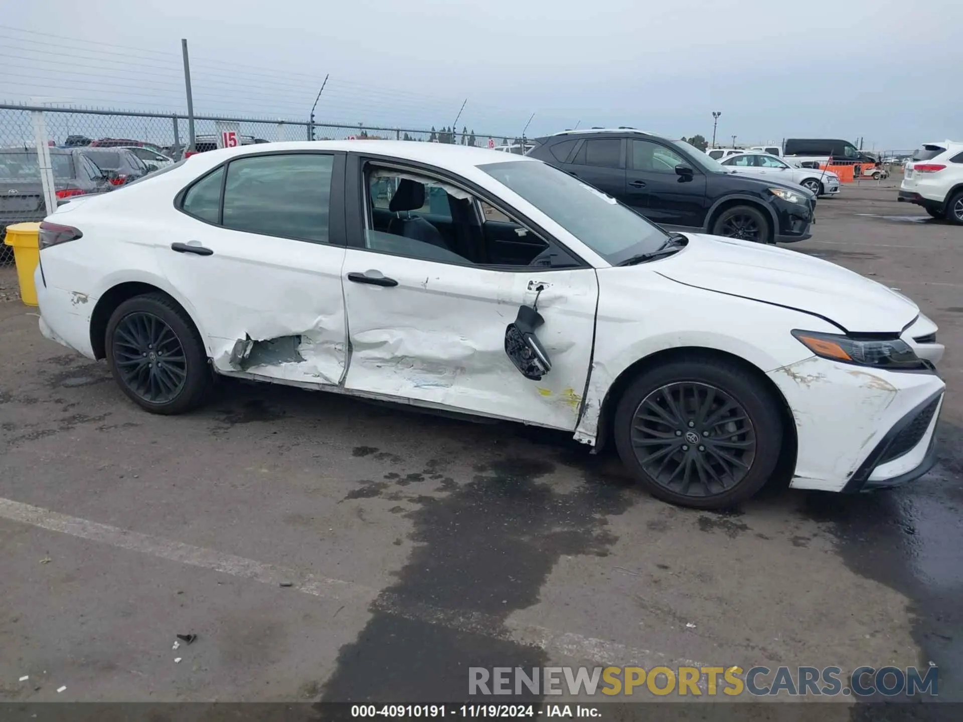 6 Photograph of a damaged car 4T1G11AK0NU012520 TOYOTA CAMRY 2022
