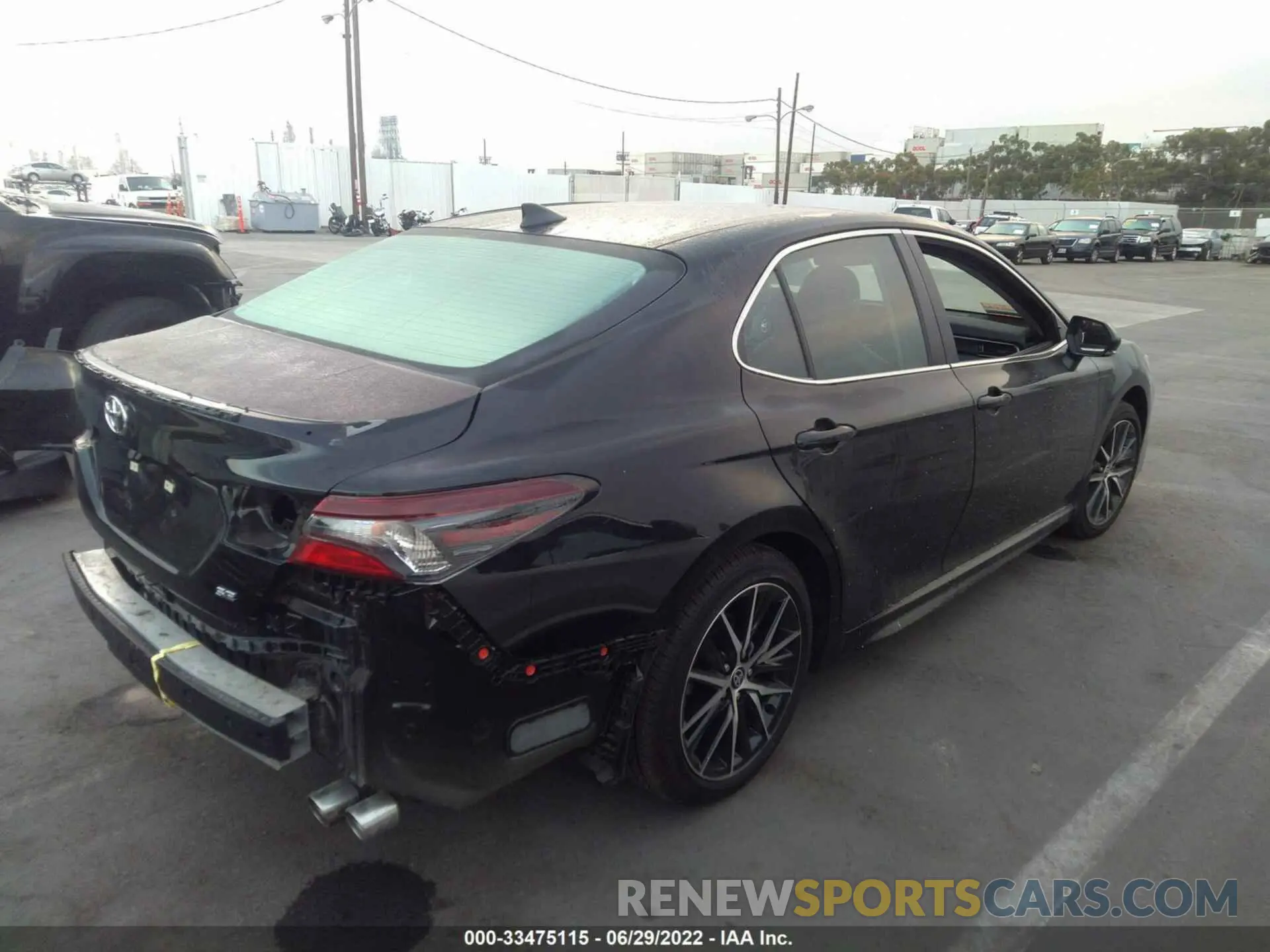 4 Photograph of a damaged car 4T1G11AK0NU017488 TOYOTA CAMRY 2022