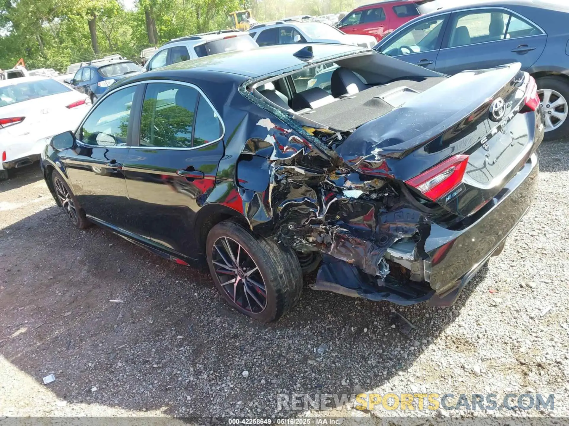3 Photograph of a damaged car 4T1G11AK0NU017605 TOYOTA CAMRY 2022