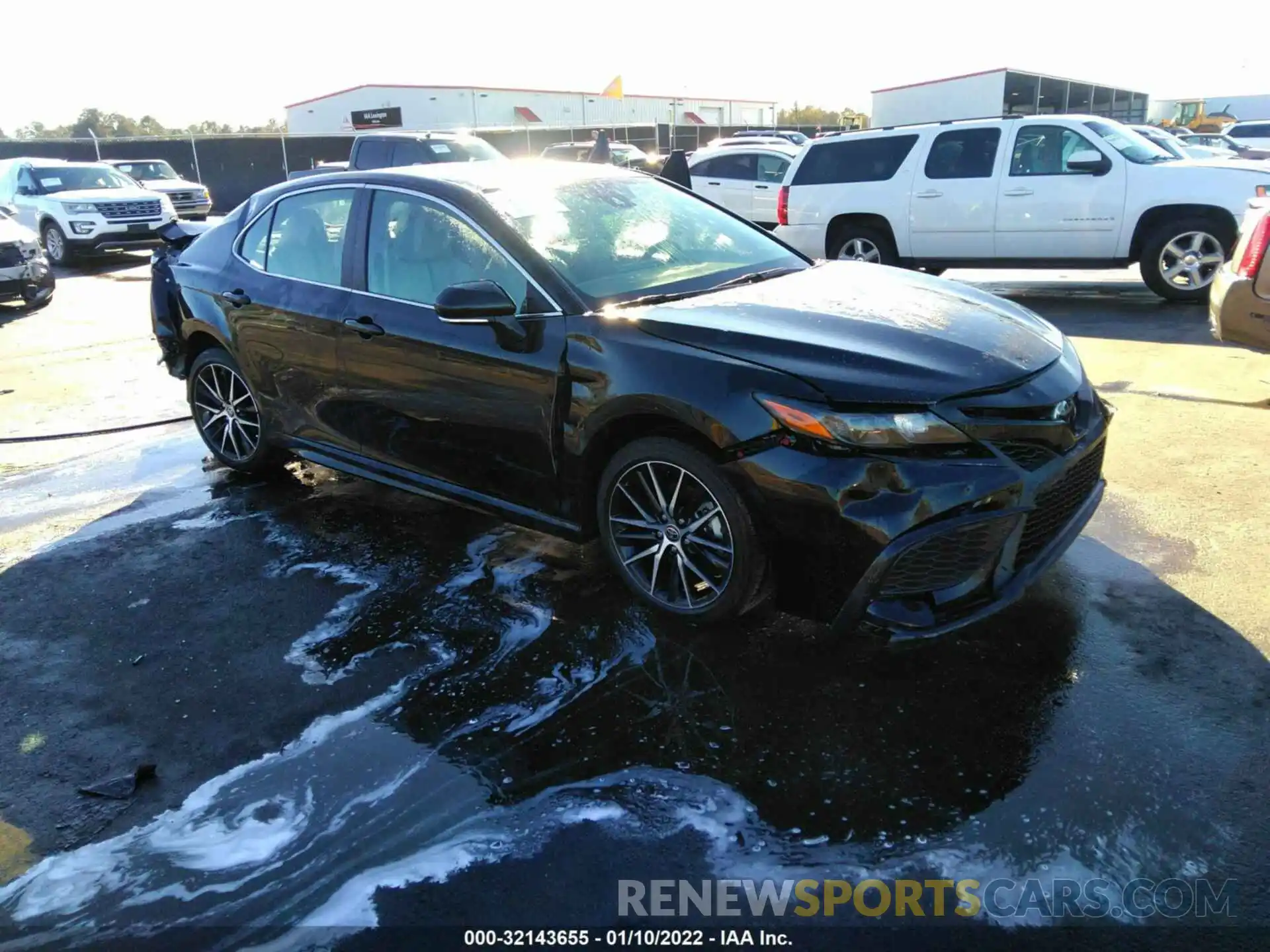 1 Photograph of a damaged car 4T1G11AK0NU018785 TOYOTA CAMRY 2022