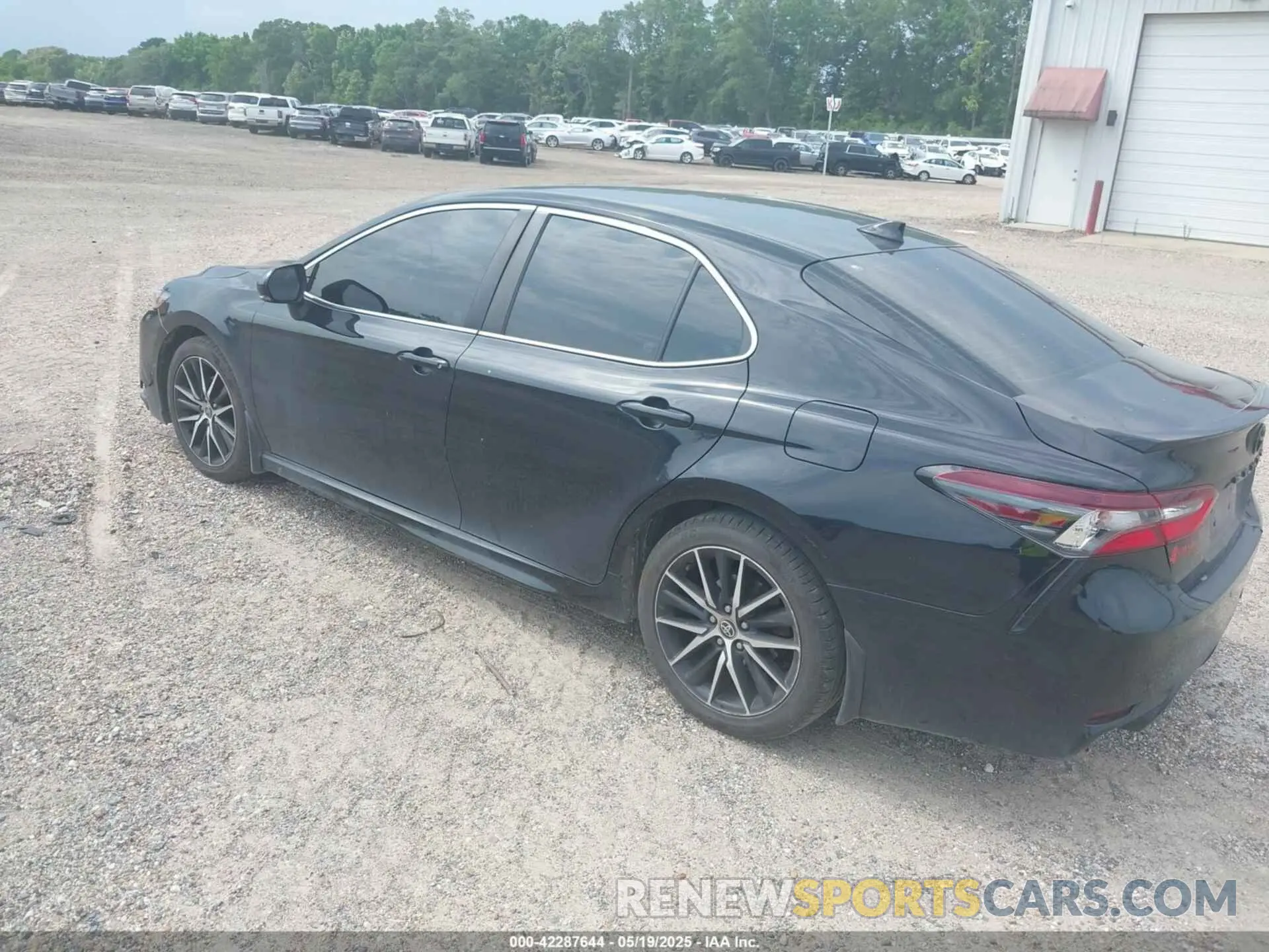 3 Photograph of a damaged car 4T1G11AK0NU019094 TOYOTA CAMRY 2022