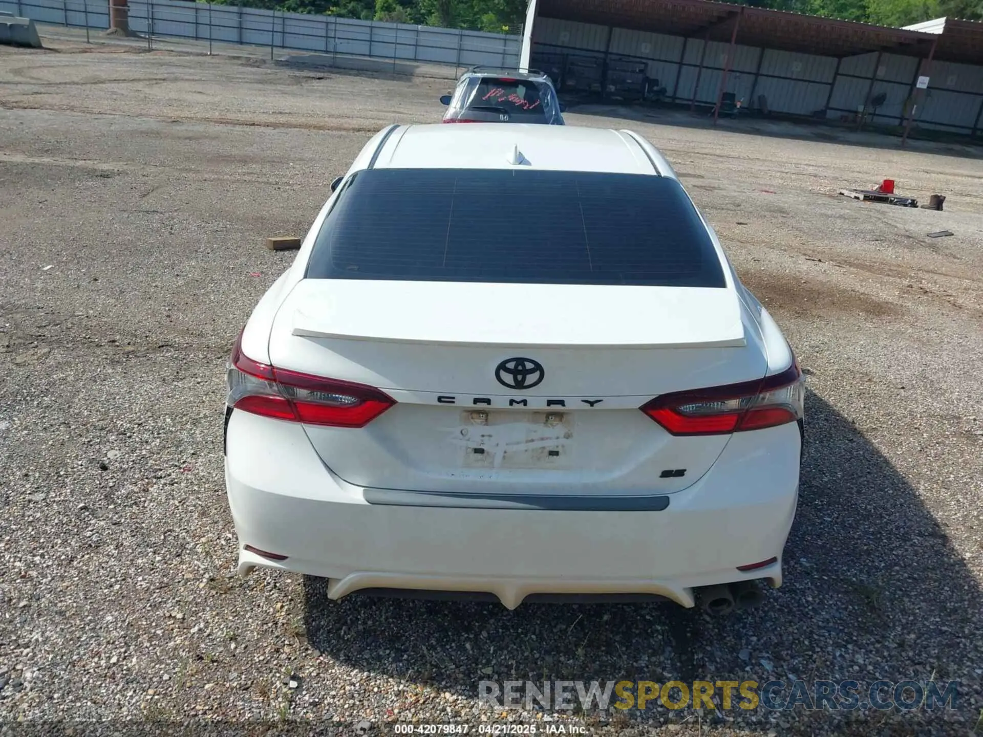 17 Photograph of a damaged car 4T1G11AK0NU040494 TOYOTA CAMRY 2022