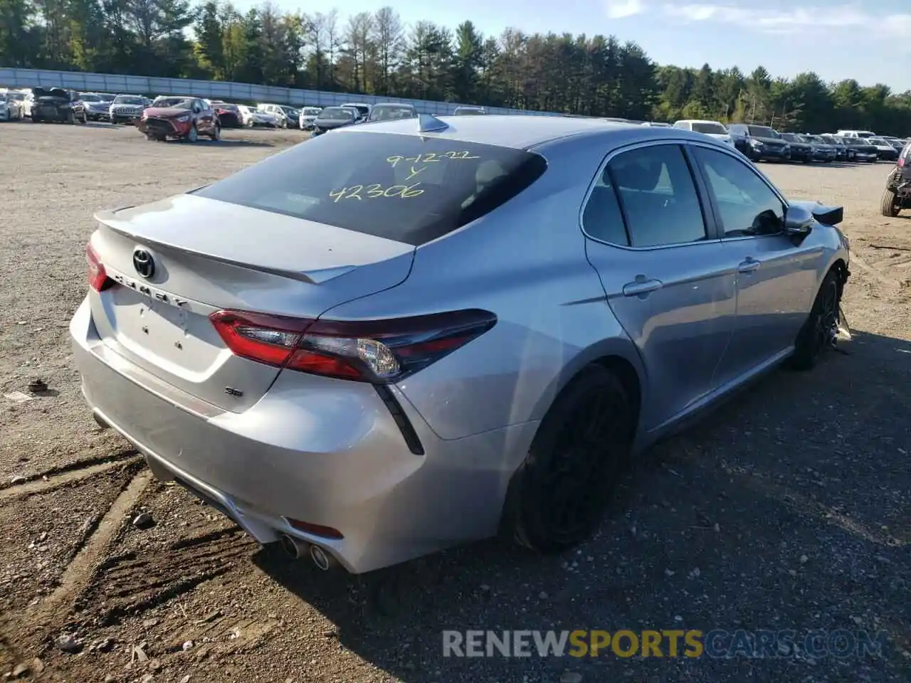 4 Photograph of a damaged car 4T1G11AK0NU042553 TOYOTA CAMRY 2022