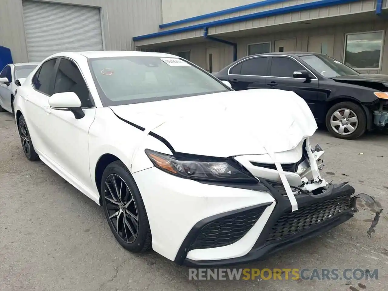 1 Photograph of a damaged car 4T1G11AK0NU043959 TOYOTA CAMRY 2022