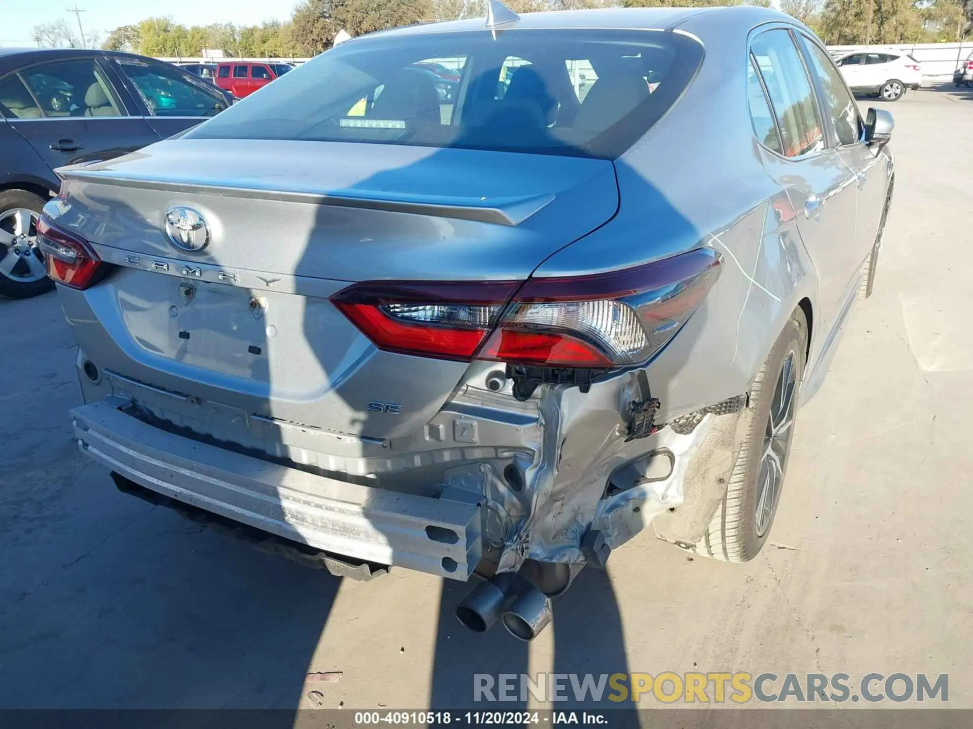 19 Photograph of a damaged car 4T1G11AK0NU054475 TOYOTA CAMRY 2022
