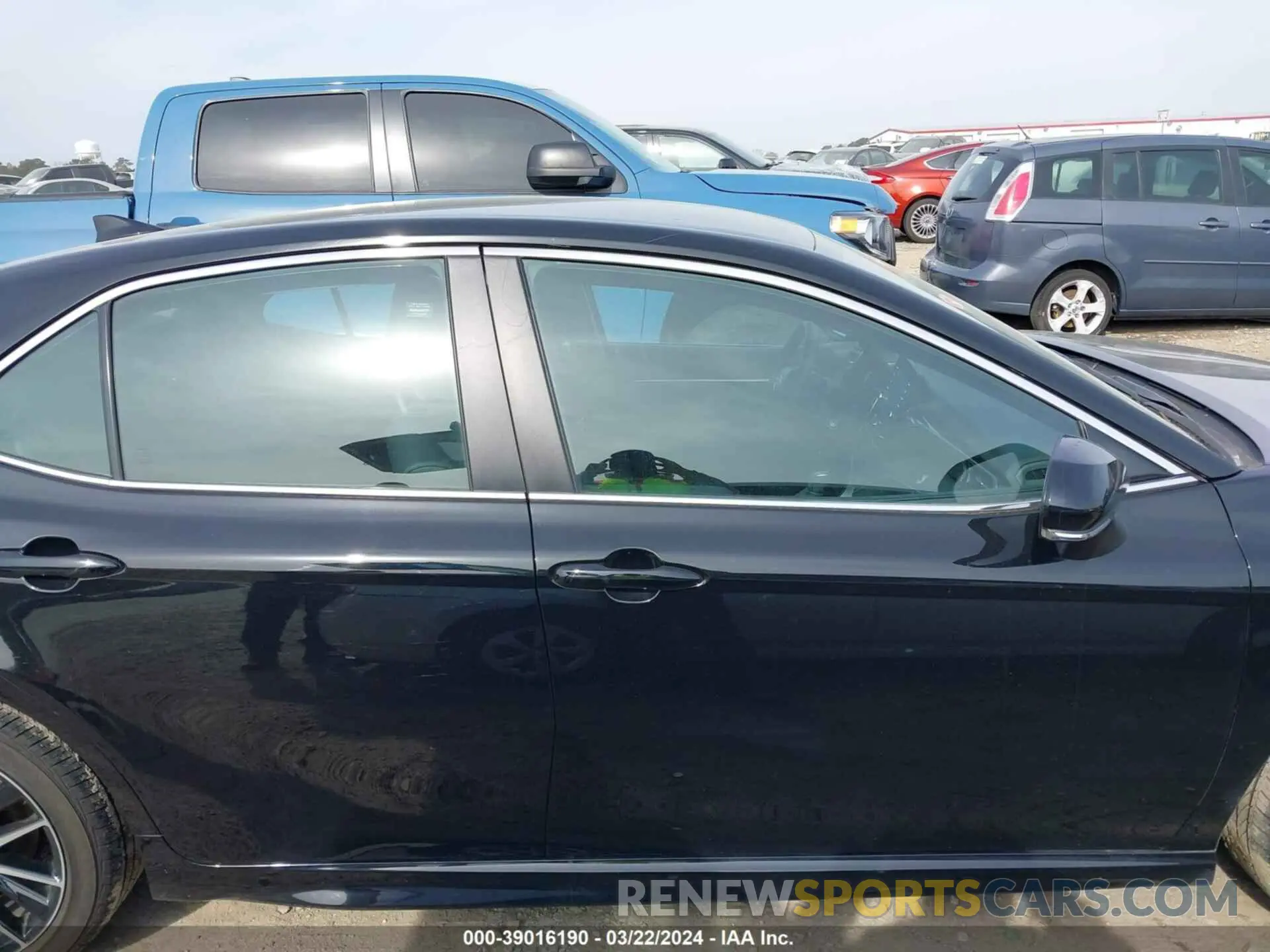 14 Photograph of a damaged car 4T1G11AK0NU058560 TOYOTA CAMRY 2022