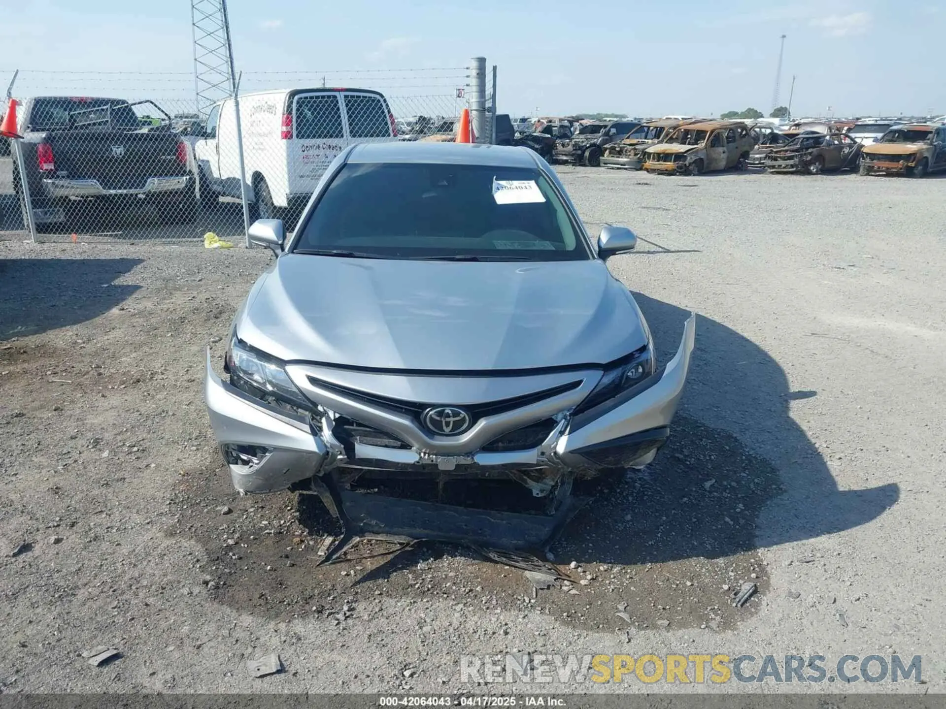 12 Photograph of a damaged car 4T1G11AK0NU069140 TOYOTA CAMRY 2022